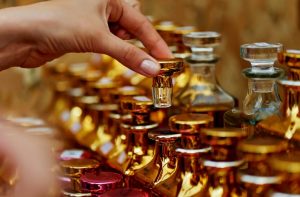 راز انتخاب عطر مناسب راهنمای جامع