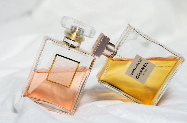 تفاوت ادوتوالت و پرفیوم