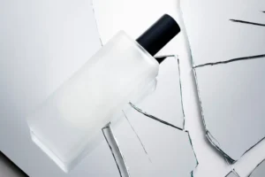 آیا عطرهای تقلبی ارزش خرید دارند؟ بررسی مزایا و معایب عطرهای فیک