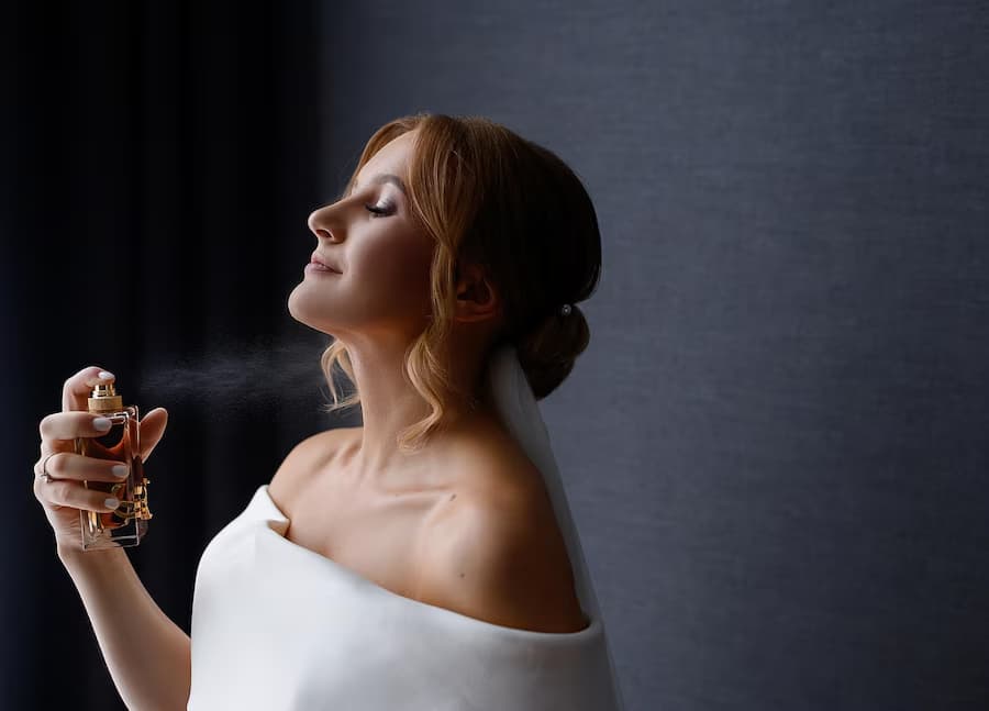 عطرها و خاطره‌ها چرا یک رایحه می‌تواند شما را به گذشته ببرد؟